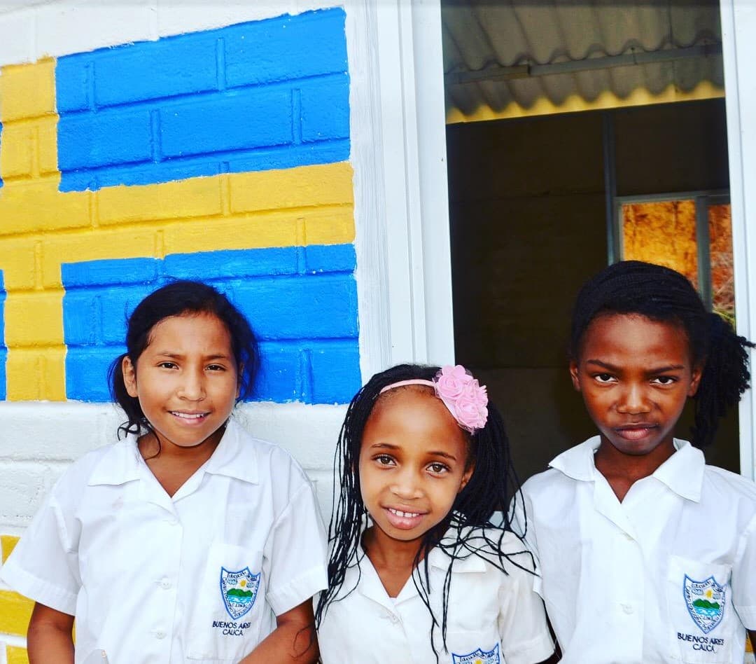 Niñas de la escuela Pisa Pasito